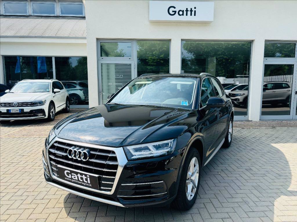 AUDI Q5 40 TDI quattro S tronic Business