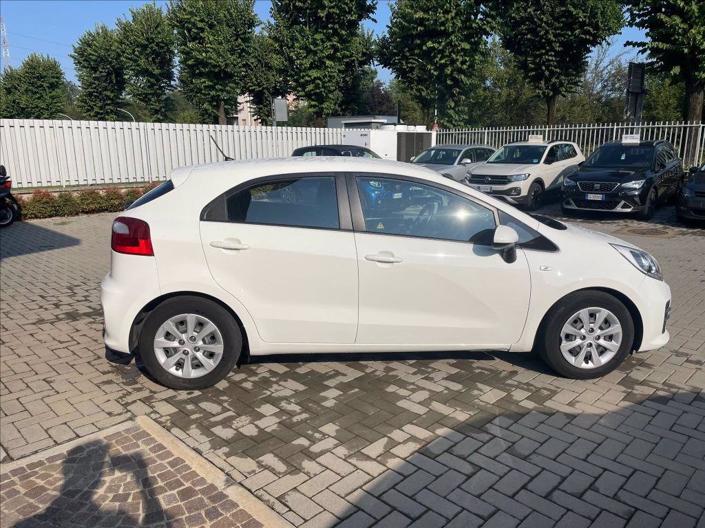 KIA Rio 1.2 CVVT 5p. Cool