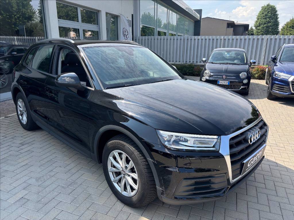 AUDI Q5 35 TDI S tronic Business