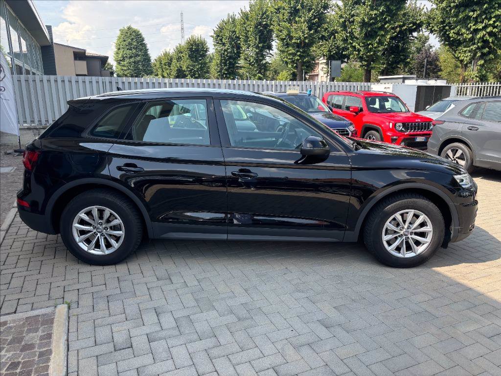 AUDI Q5 35 TDI S tronic Business