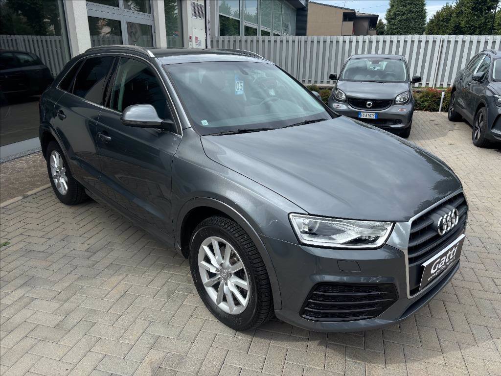 AUDI Q3 2.0 TDI 120 CV Business