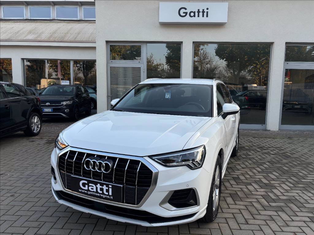 AUDI Q3 35 TDI quattro S tronic Business Advanced