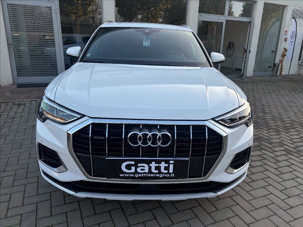 AUDI Q3 35 TDI quattro S tronic Business Advanced