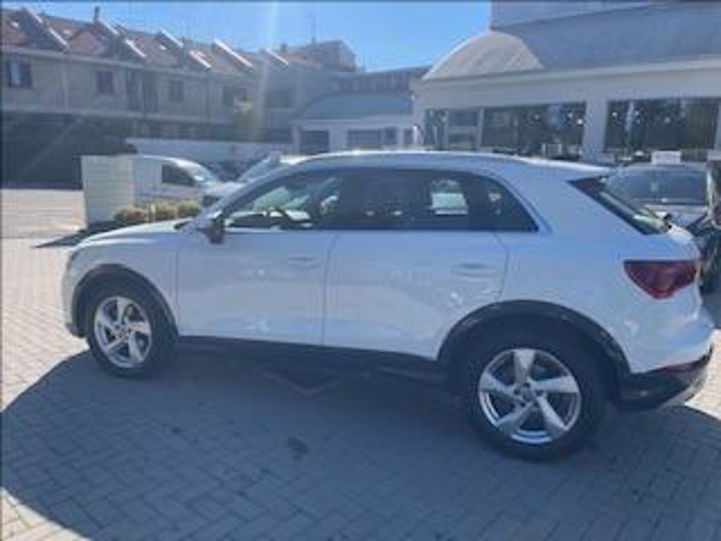 AUDI Q3 35 TDI S tronic Business Advanced