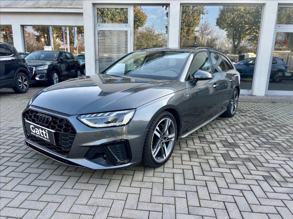 AUDI A4 Avant 40 TDI quattro S tronic S line edition