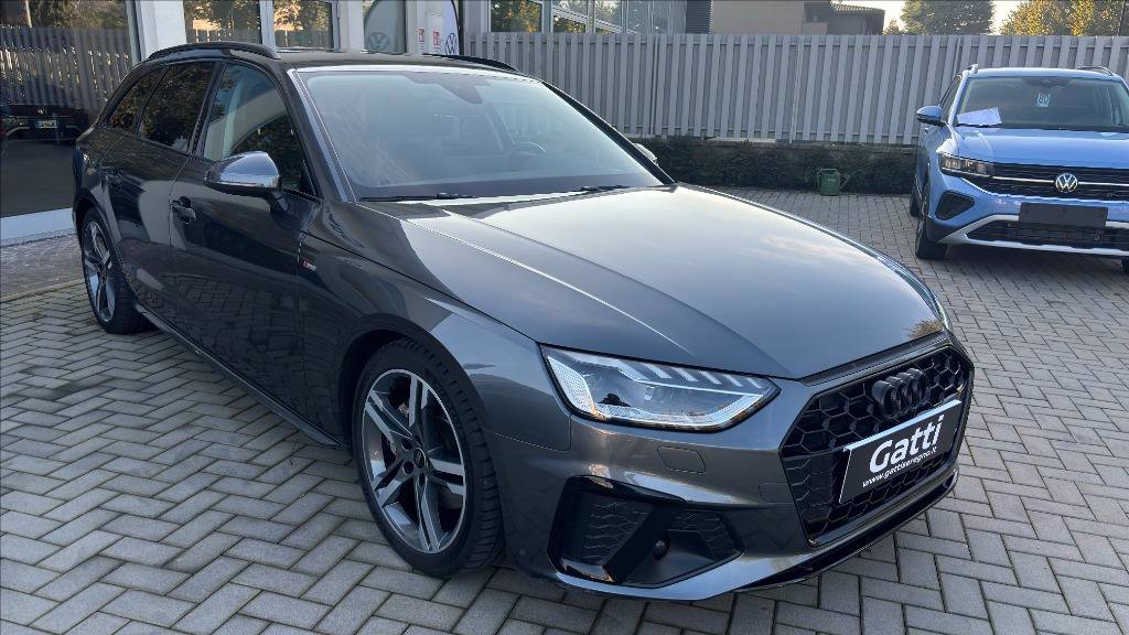 AUDI A4 Avant 40 TDI quattro S tronic S line edition