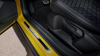 Nuova T Cross 8